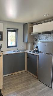 LES DUNES - Les pieds dans l eau- TORREILLES PLAGE - 6