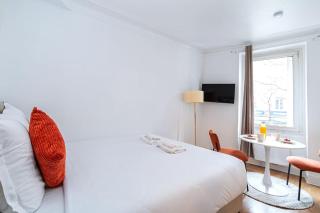 Studio Avenue Philippe Auguste - París - 1