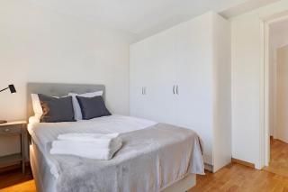 Guestly Homes - 3BR Corporate Comfort - 6