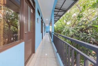 RedDoorz Syariah near Alun Alun Palimanan - 2