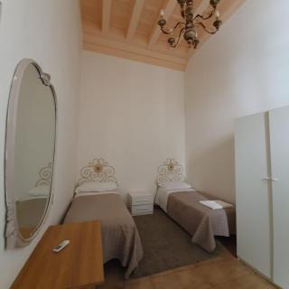 Accademia Studio - Florence - 6