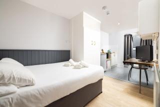 Charmstay Swiss Cottage - Londra - 9