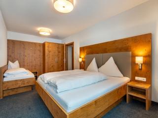 Apartment Martina-2 by Interhome - 4