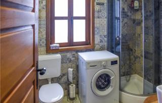 Nice Home In Vrbovec With Kitchen - Vrbovec - 2
