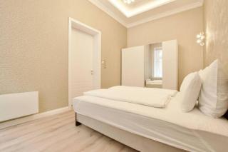 Premium Apartment by Hi5 - 2 bedroom in the center - Budapest - 1