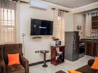 Studio - Sleeps 2 - Parking - Free Airport Pickup - 7