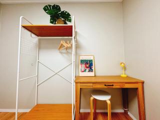 Digital media city 1 stop from Hongdae - 2