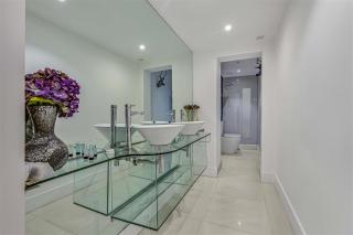 Earls Court Spacious Apartment - London - 4