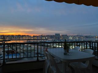 Precioso apartamento en primera línea de mar - 0