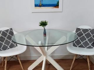 Charmoso Apê Leblon à 300m da Praia, Conforto e Localização Privilegiada - 2