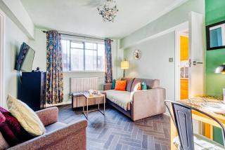 Hardwood Home - 9