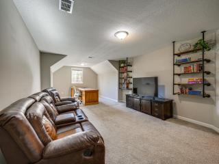 Spacious Columbus Getaway with Patio - Pets Welcome! - Columbus - 9