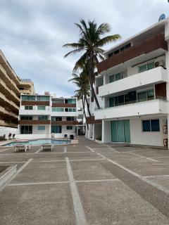 Marina del Sol Resort Condo directly on the Ocean 102 - Mazatlán - 9