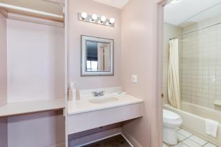 The SkyBreeze Inn - 1