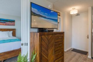 Waikiki Banyan Ohana Suite - 5