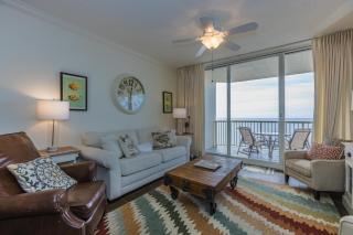 Beach Club - Doral 1503 - DIRECT BEACHFRONT, INCREDIBLE VIEWS, COZY DECOR, TONS OF AMENITIES! - Gulf Highlands - 9