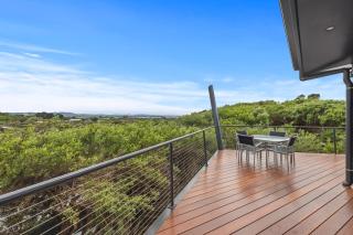 Beach Escape Penthouse 2 Bdr Apartment - Sandy Point - 8