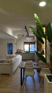 Gjirokastra Design Apartments - 8