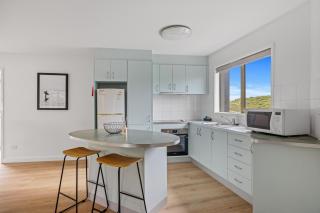 Sandy Point Beach Escape 2 Bedroom Apartment - 9