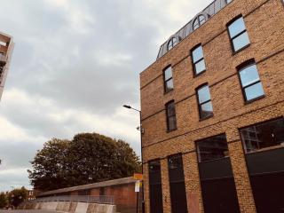 Spacious 3 Bed City Apartment with Terrace - Londra - 2