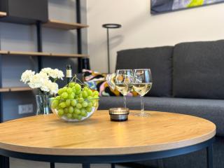 URBAN APARTMENTS THE PHILHARMONIC, Opolska 10 No 61, Free Garage, Self Check-in - 1