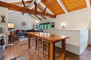 Trailblazer Chalet at Olympic Valley with Private Hot Tub and Ski Shuttle - Alpine Meadows - 2