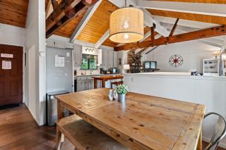 Trailblazer Chalet at Olympic Valley with Private Hot Tub and Ski Shuttle - Alpine Meadows - 1