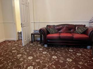 Amazing Entire Home in WOLVERHAMPTON - Wolverhampton - 4