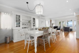 The Waterfront House - Pet Friendly - Absolute Waterfront - Erowal Bay - 5