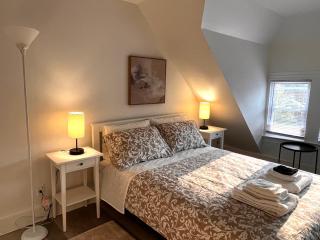 Serenity Adobe close to ALL- 3BR - New Haven - 4