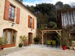 Maison en pierre rénovée avec jardin, proche Sarlat, idéale pour familles, avec équipements bébé inclus - FR-1-616-200 - Aillac - 3