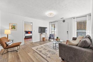 The Chestle House - Updated Ranch with 3 King Beds - - 8
