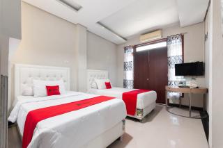 RedDoorz Syariah near Pasar Aceh Shopping Centre - Banda Aceh - 6