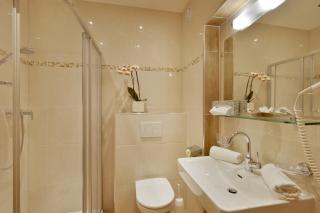 Hotel Garni Jennewein - Mayrhofen - 8