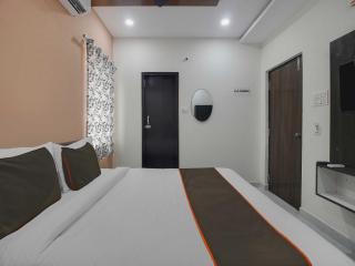 Collection O SIRI GRAND INN - Hyderabad - 1