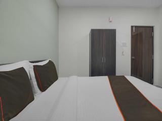 Collection O SIRI GRAND INN - Hyderabad - 3
