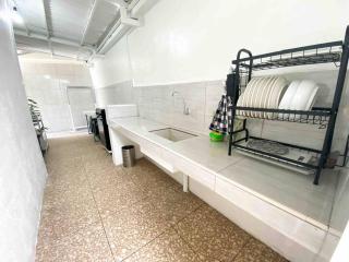 A&J Transient house (with wifi, Netflix & Disney+) - General Santos - 6