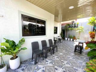 A&J Transient house (with wifi, Netflix & Disney+) - General Santos - 3