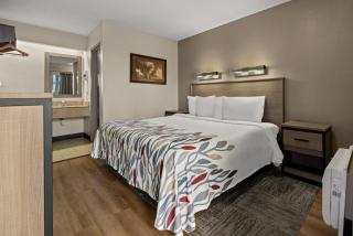 Red Roof Inn Detroit - Royal Oak/Madison Heights - Madison Heights - 1
