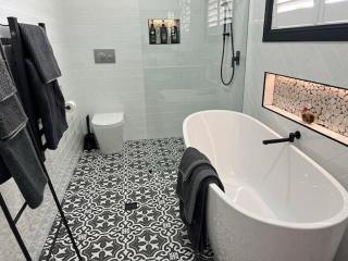 The Shaddy Rest secluded resort for the perfect romantic getaway - Orange - 1