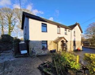 Charming pet friendly 2 bedroom cottage, close to Narberth & local beaches, friendly animals on our smallholding - Pembrokeshire - 0