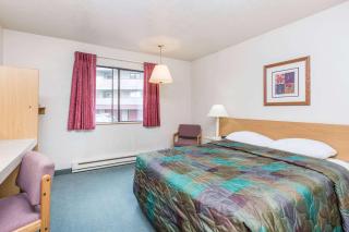 Super 8 by Wyndham Ketchikan - Ketchikan - 8
