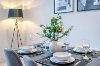 Designer Central Home in Leeds Sleeps 5 - Leeds - 5