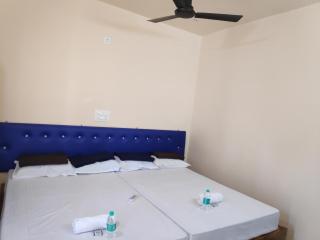 Redkar Rooms Gokarna Beach front AC And Non AC Rooms - Gokarn - 9
