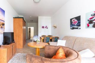 Fewo-8-Aparthotel-Binz-direkt-an-der-Strandpromenade-mit-Meerblick-und-Balkon - Binz - 8