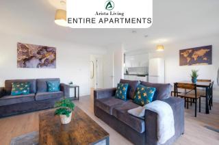 Pinewood Studios, Iver Slough Heathrow 1 & 2 Bedroom Apartments with Parking by Arista Living - Slough - 0