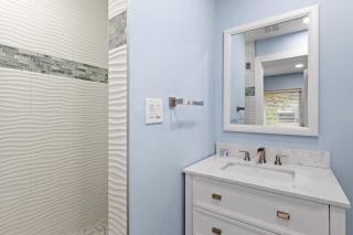 Palm Retreat - 3BR Cottage at the Palmview Inn of Sanibel Island with Bikes - 3