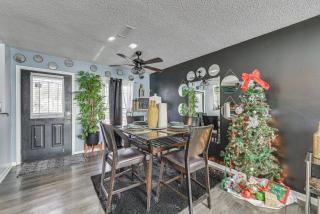 North Carolina Abode with Fire Pit, Near Theme Parks - Charlotte - 9