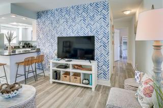 Walk to Ocean Beachwalk Bungalow with Pool Access - Myrtle Beach - 6