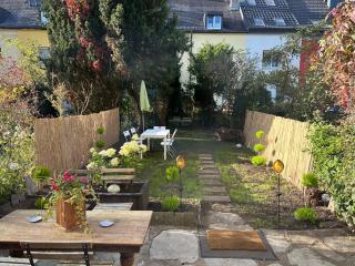 The Peaceful Garden Family Stay with Free Parking - Salzburg - 0